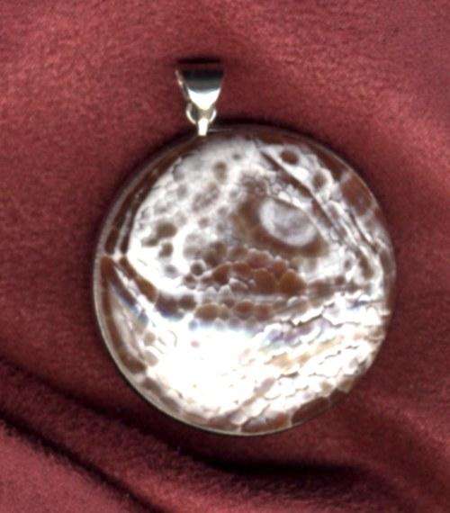 FIRE AGATE PENDANT  - 43mm DIAMETER TOTAL WEIGHT (4 Helga)