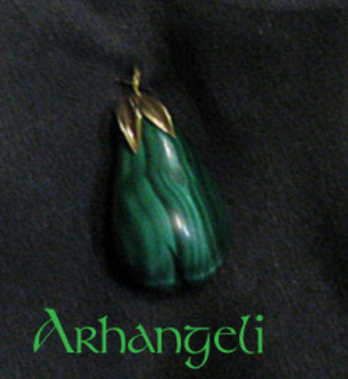 MALACHITE PEAR PENDANT