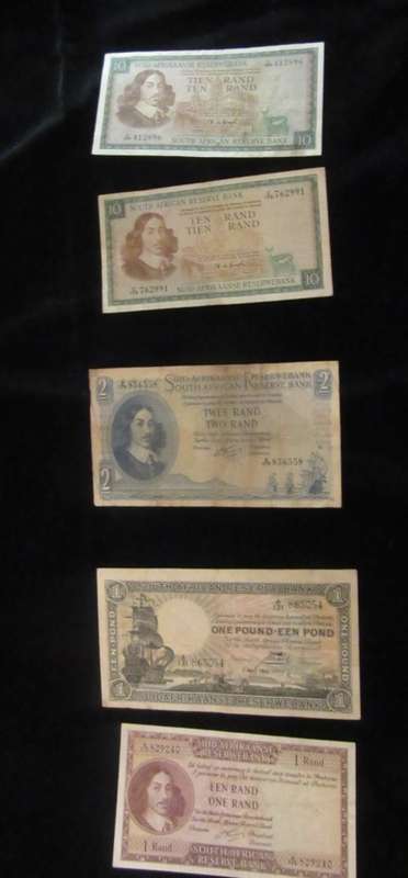LOT OF OLD SOUTH AFRICAN BANK NOTES