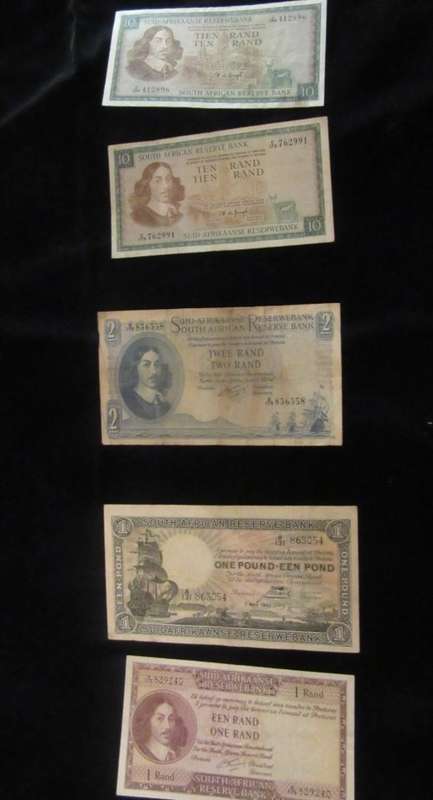 LOT OF OLD SOUTH AFRICAN BANK NOTES