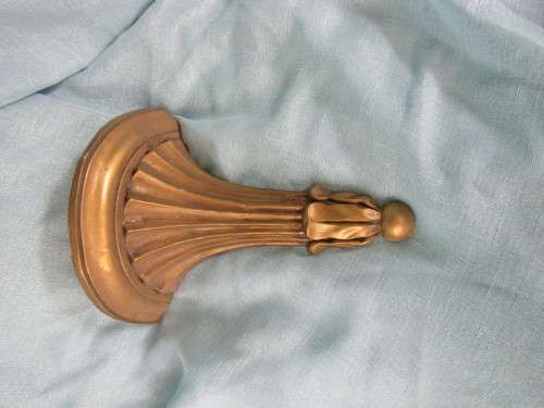Vintage style wall sconce