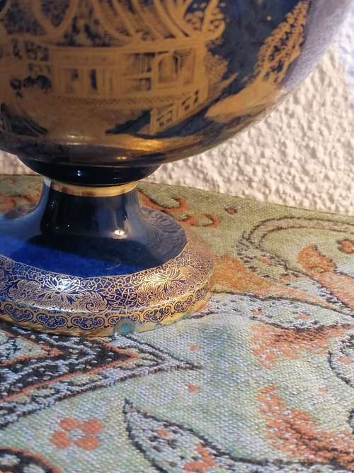 A Rare Wiltshaw and Robinson Carltoware - Gilt Kang Hsi/Milkado Colbalt Jardineer