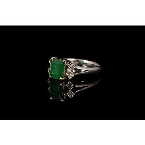 Art Deco 18K white gold 1.1ct Emerald ring,