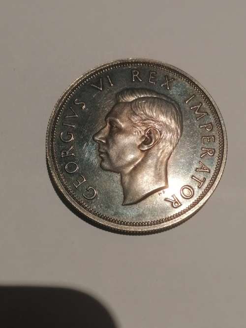 A high grade Excellent patina 1947 sa 5 Shilling