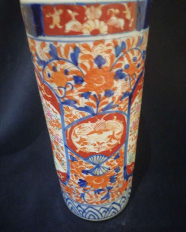 Stunning Japanese imari vase-12 inch