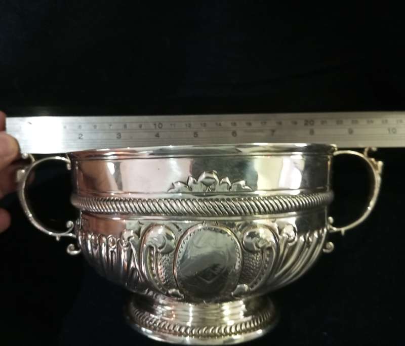 An exceptional silver Britannia grade (950 finesse ) rosebowl