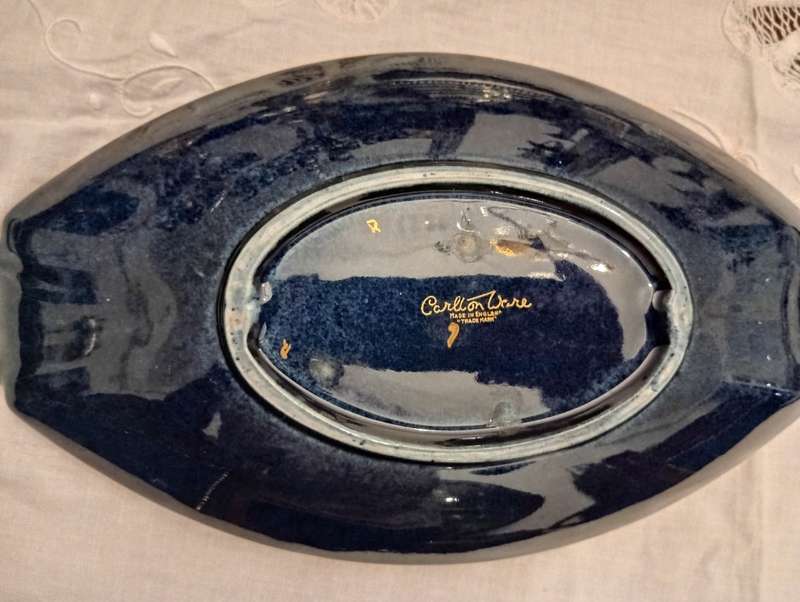 A fine blue royal art deco Carlton ware bowl