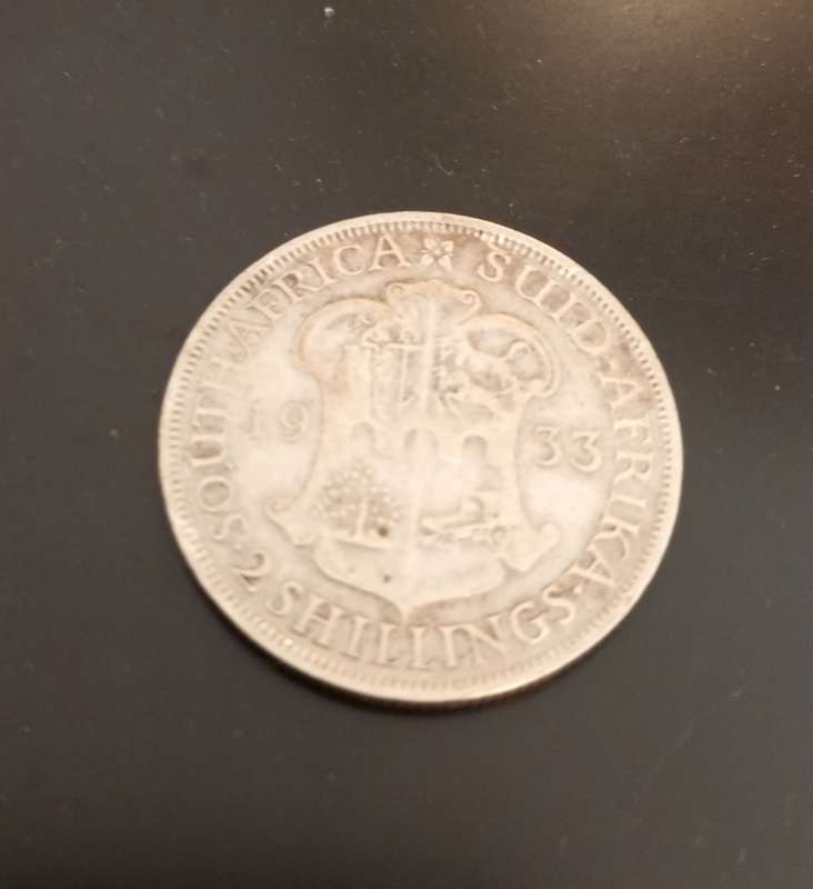 A George v 1933 2 shilling