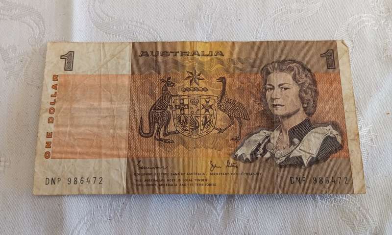 Australia one dollar 1976 Elizabeth head