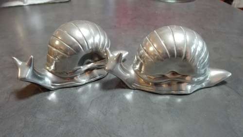 Antique EP silver snail butter dishes (stamped MH ©) +/- 14cm long 6cm high (x2)