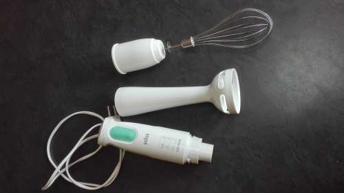 Braun stick blender with whisk attachment in excellent condition