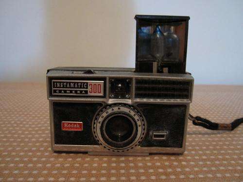 KODAK INSTAMATIC 300 CAMERA