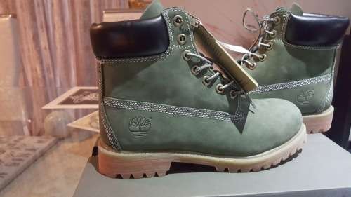 TIMBERLAND BOOTS