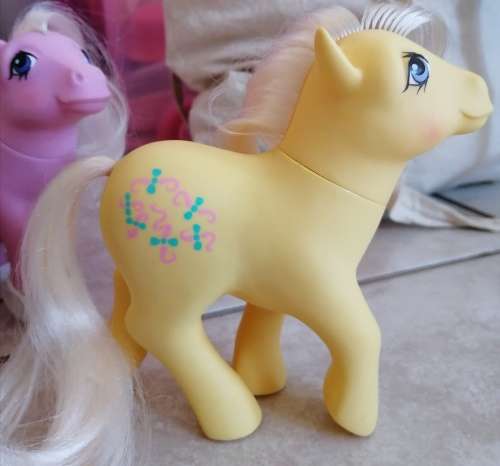 My little pony G1- Kisscurl EU