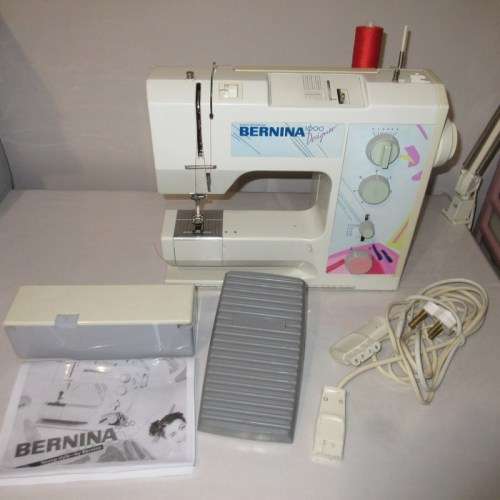 BERNINA 1000 DESIGNER SEWING MACHINE (SWISS MADE)