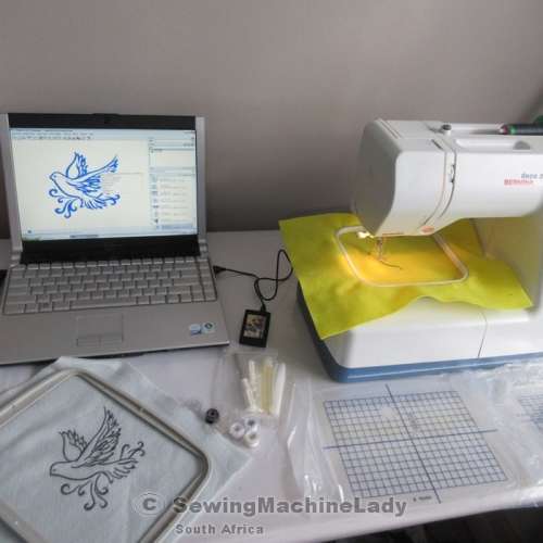 BERNINA DECO 330 EMBROIDERY MACHINE + FREE CARD KIT