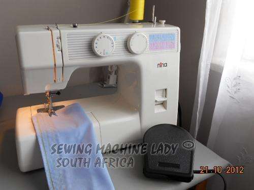 NINA SEWING MACHINE WITH AUTO BUTTONHOLE