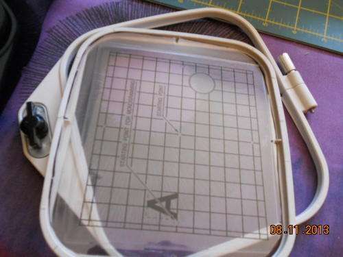 A-HOOP FOR BERNINA DECO 330/340 ELNA 8200 -> SECONDHAND (GLUED)