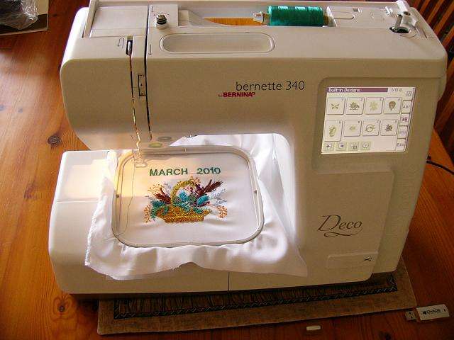 bargain ! DECO 340 USB BERNINA EMBROIDERY MACHINE- (S/N. 4699127210)