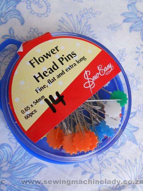 FLOWER HEAD PINS 60 PIECES