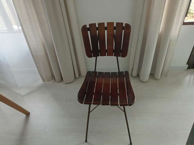 6 Dining Room Chairs - in Durban North