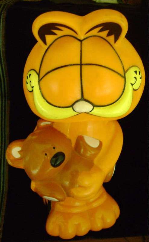 Garfield and Pooky - vinyl bottle  with screw off head.