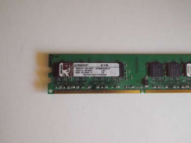 Kingston ValueRam KVR800D2N5/1G , 1Gb/1024mb ddr2-800 ( pc2-6400 ) , CL5 , 1.8v - 240pin