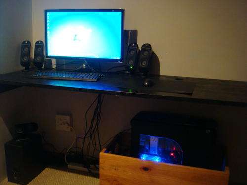 Very high spec sli desktop computer with 24" screen and 5.1 speakers