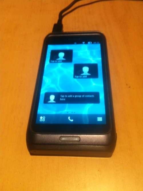 Nokia E7