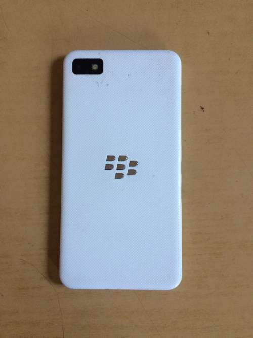 Blackberry Z10 Smartphone 16GB Storage 2GB RAM
