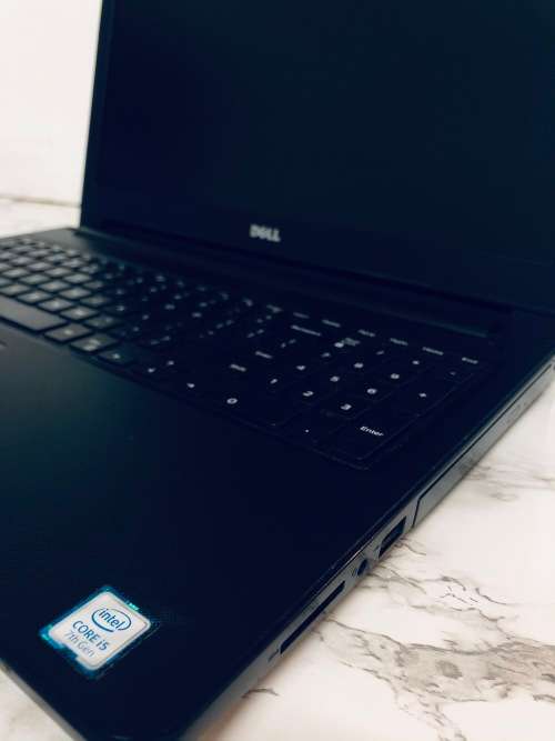 Late Entry *Excellent* Dell Inspiron 15 5100 - 15.6 FHD` - Core i5 7200U - 8GB DDR4 RAM - 1 TB HDD