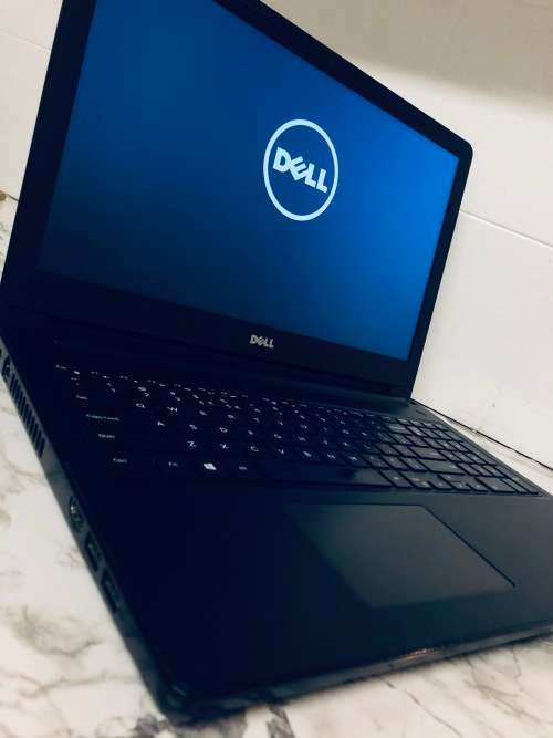 Late Entry *Excellent* Dell Inspiron 15 5100 - 15.6 FHD` - Core i5 7200U - 8GB DDR4 RAM - 1 TB HDD
