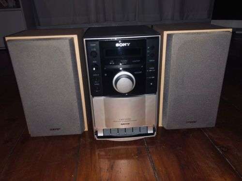 **Vintage** Sony EH10 - Micro System | MP3 | Tuner | Cassette | Aux | Hifi