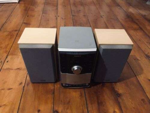**Vintage** Sony EH10 - Micro System | MP3 | Tuner | Cassette | Aux | Hifi