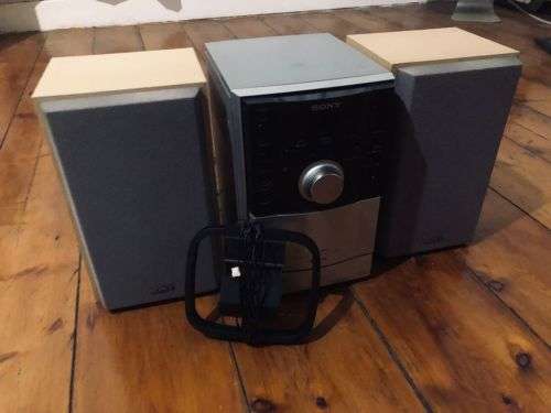 **Vintage** Sony EH10 - Micro System | MP3 | Tuner | Cassette | Aux | Hifi