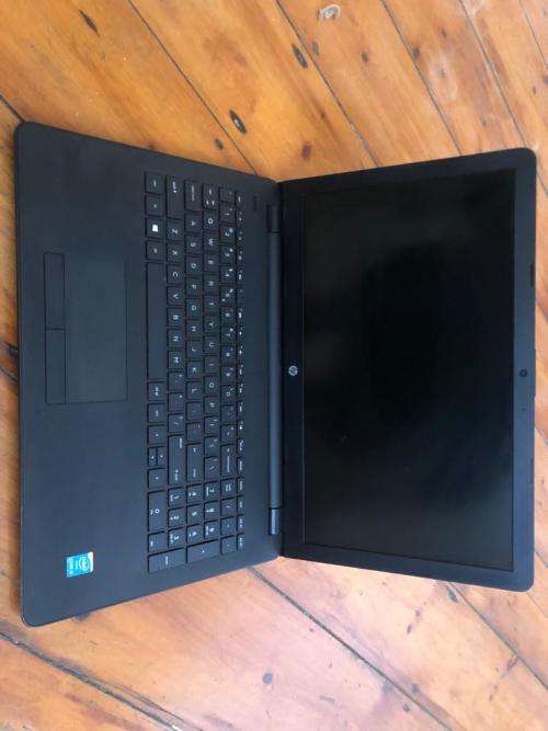 HP 250 G6 15.6` Core i3-5005u 8GB RAM 500GB HDD Win 10 Pro Full HD 1080P Dispay