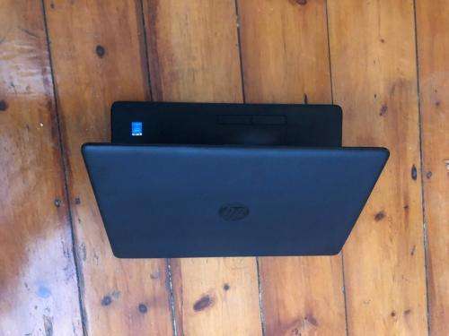 HP 250 G6 15.6` Core i3-5005u 8GB RAM 500GB HDD Win 10 Pro Full HD 1080P Dispay