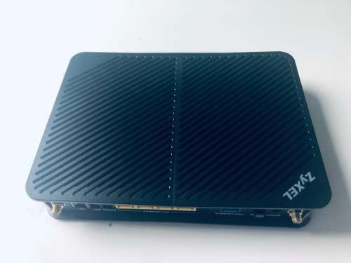 **LIKE NEW**ZyXel SBG3300 Wireless N VDSL2 Combo WAN Small Business Security Gateway**