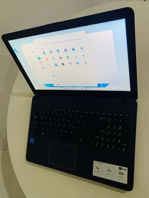 **DEMO** ASUS VivoBook X543 Laptop | Windows 11 | 4GB DDR4 | 1TB HDD | 15.6` HD | 720P WEB CAM
