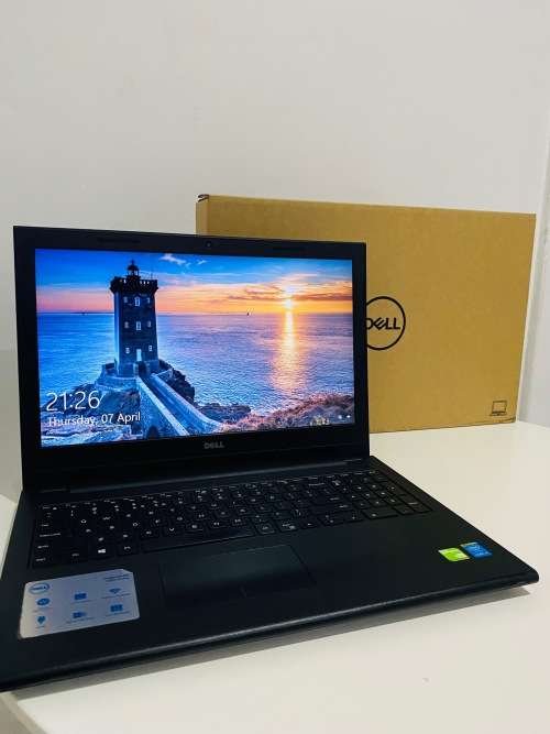 *Boxed* Dell Inspiron 3542 *2GB Nvidia GPU. 8GB. 240GB SSD. i5. 15.6HD *Excellent Condition*