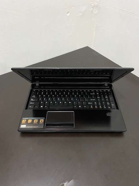 Lenovo G585 20137 15.6 Laptop AMD E-300 1.30ghz 1TB HDD 4GB RAM Windows 10