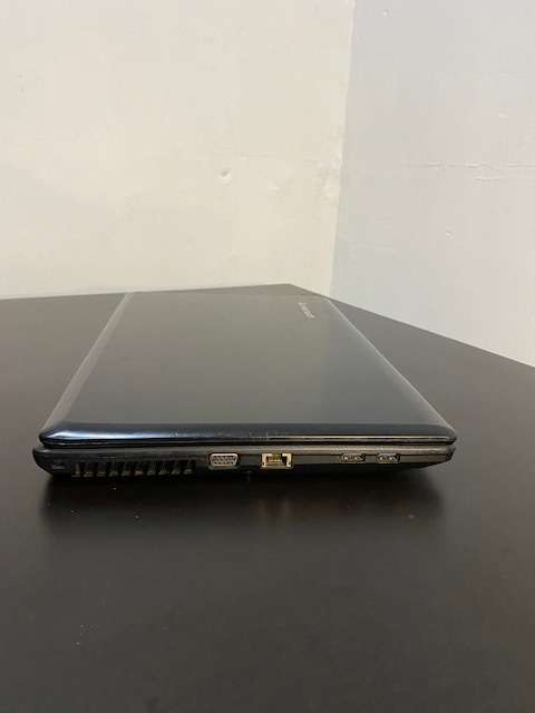 Lenovo G585 20137 15.6 Laptop AMD E-300 1.30ghz 1TB HDD 4GB RAM Windows 10