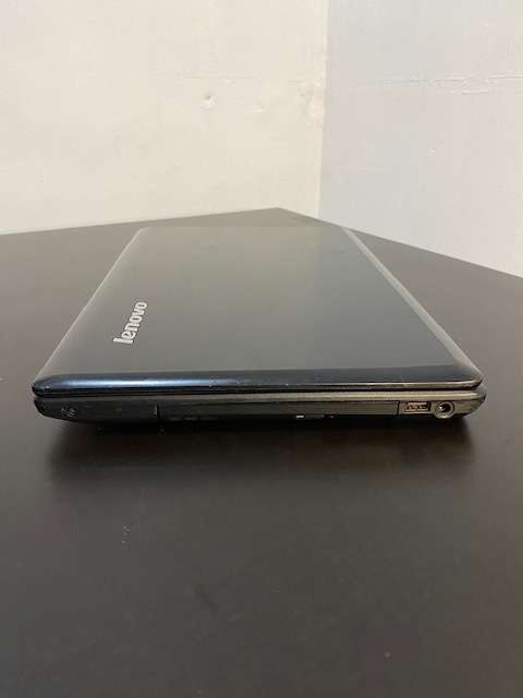 Lenovo G585 20137 15.6 Laptop AMD E-300 1.30ghz 1TB HDD 4GB RAM Windows 10