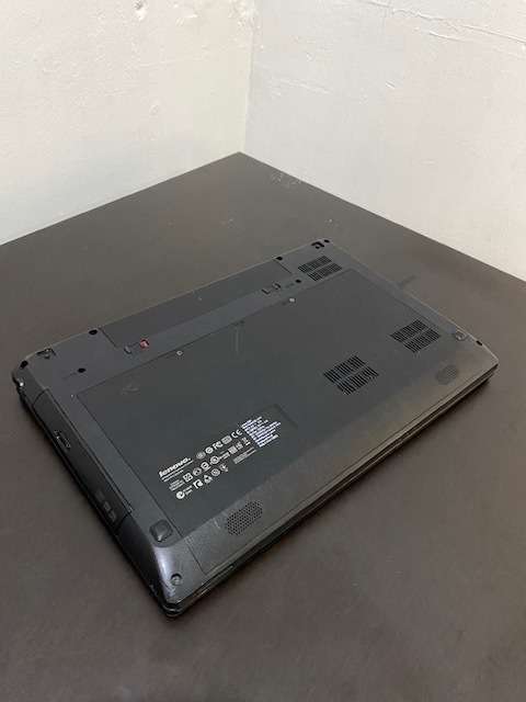 Lenovo G585 20137 15.6 Laptop AMD E-300 1.30ghz 1TB HDD 4GB RAM Windows 10