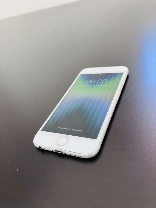 Apple iPhone 6S 64GB - Silver - International Version - CPO