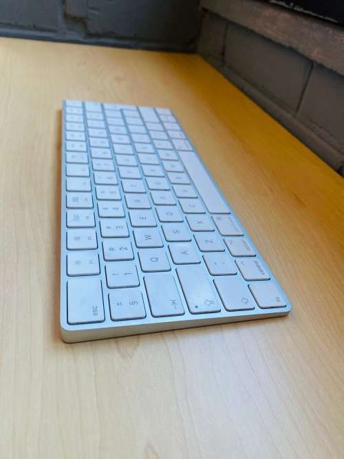 Apple Magic Keyboard Retail R2999