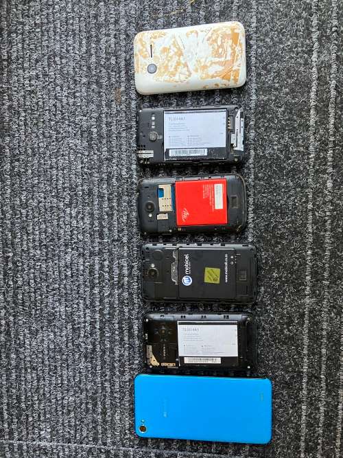 clearance - Mobicel, Vodafone, AG, itel Smartphones [ Spares or Repairs ]