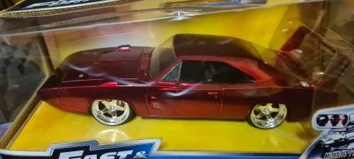 Jada Toys Fast and Furious Dom`s Dodge Charger Daytona DIE-CAST Car, 1: 24 Scale Red