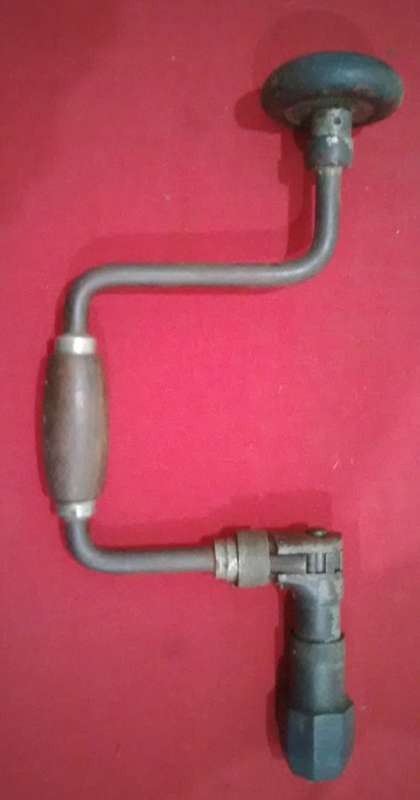 ANTIQUE SET OF 11 GILPINS AUGER BIT + A VINTAGE HAND BRACE DRILL - ORIG BAG BADLY WORN - READ DESC