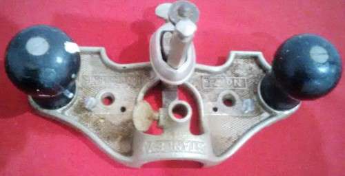 A VINTAGE  STANLEY No 71 ROUTER PLANE WITH 3 CUTTERS AS per pictures||  Read desc & view pictures